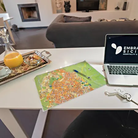 Embrace Sicily Bed & Breakfast Noto
